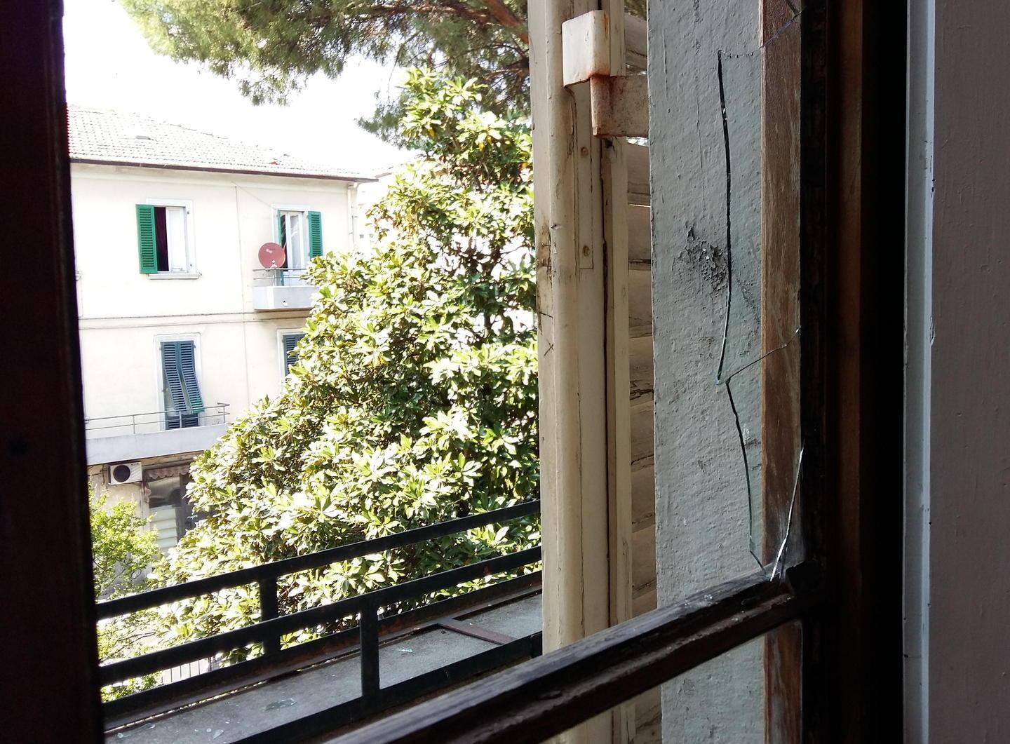 Vuole casa e soldi  settantenne minaccia le assistenti sociali 