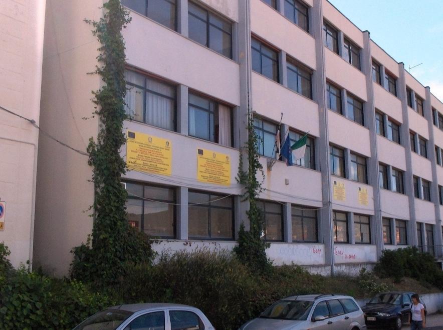 Lares, un corso su didattica e adolescenti 