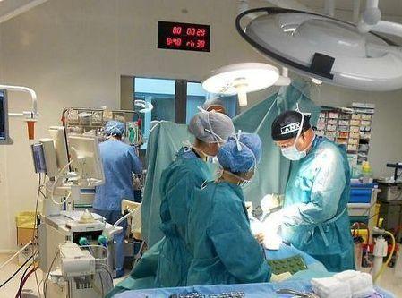 Microcamere e robot in chirurgia 