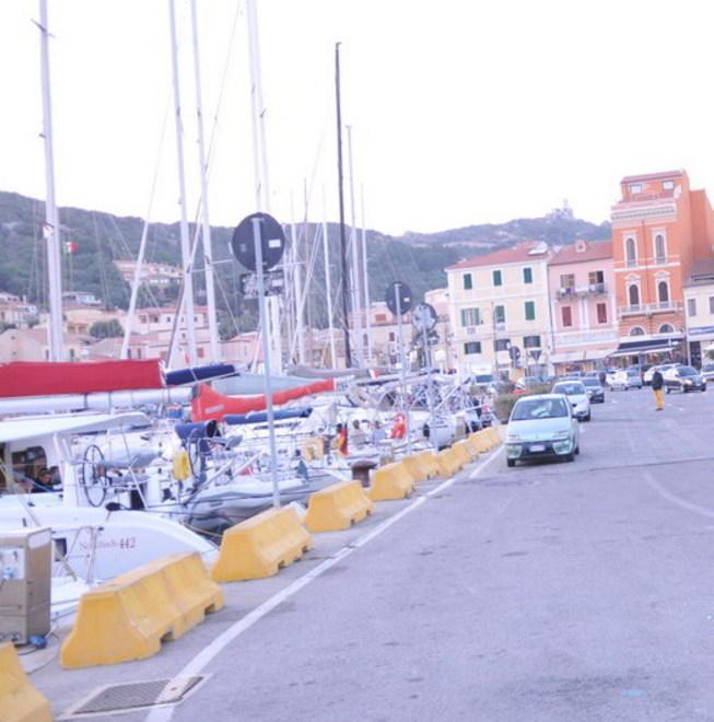 La Regione lascia ancora al buio il porto 