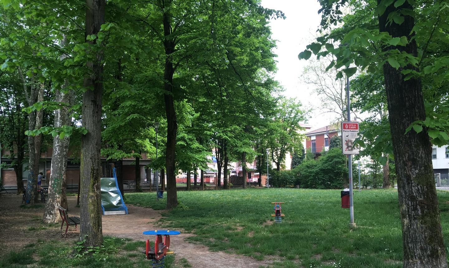 Controlli antidroga al parco di via don Davide Albertario
