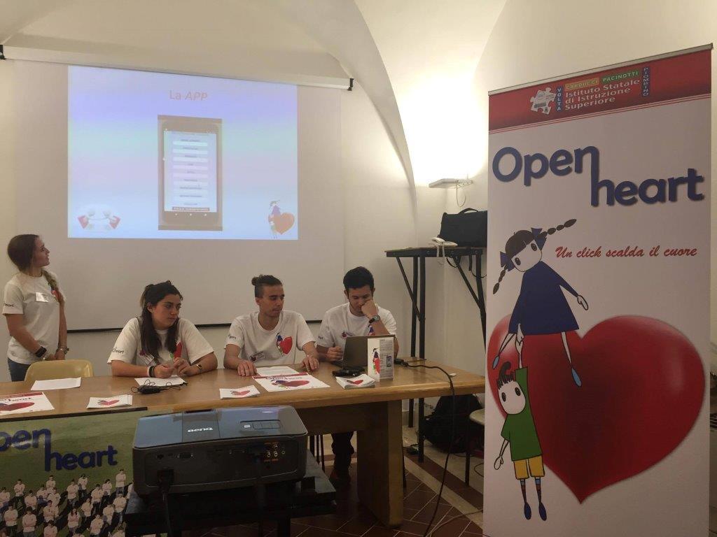Un momento della presentazione alla saletta rossa del Comune