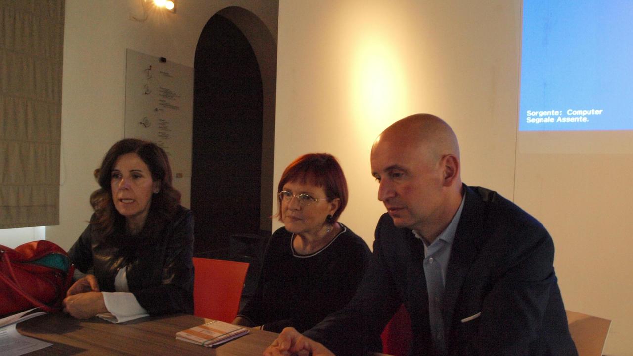 La presentazione di "Tessuti sociali"