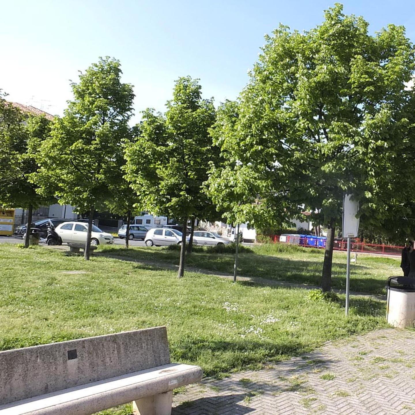 Più illuminazione ai giardini di piazza Baretti