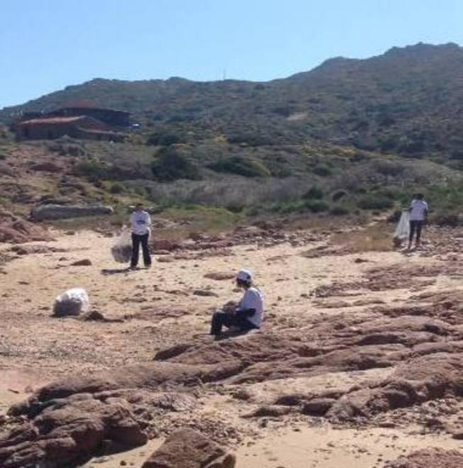 Isola Rossa, promossa la giornata ecologica 