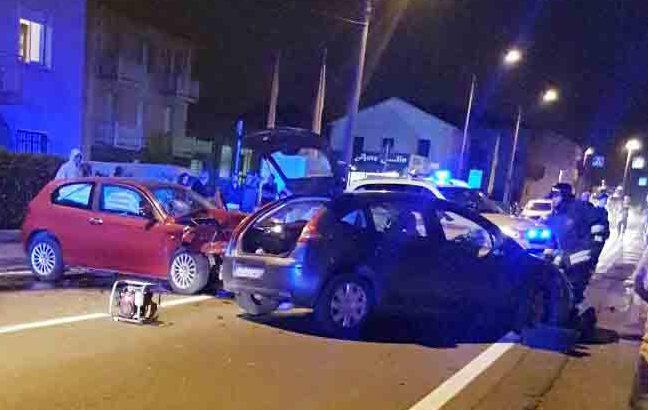 Scontro frontale, ferito un bimbo 