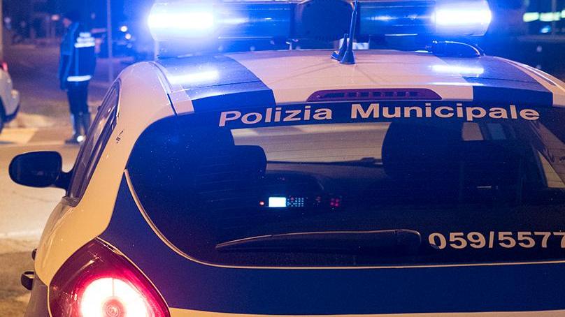 Cappotta con il furgone frigo: 52enne è gravissimo