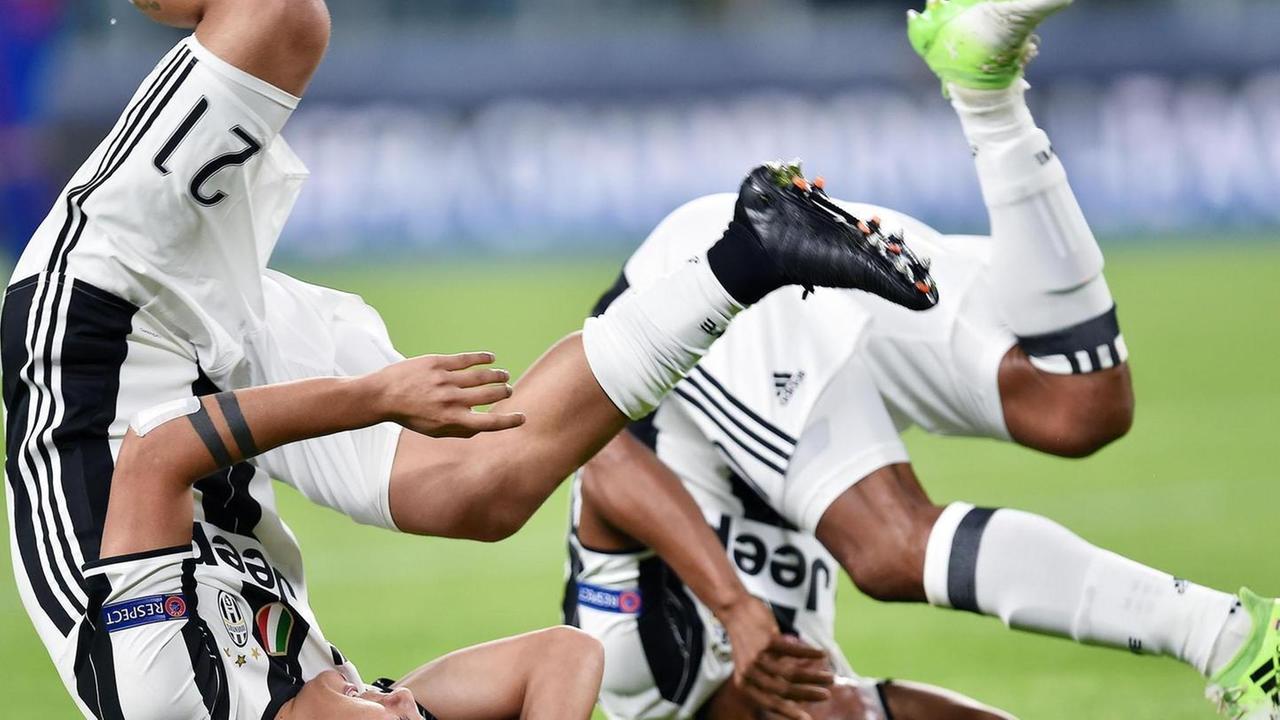 Una Juve da leggenda Allegri non ci casca «Guai a mollare ora»