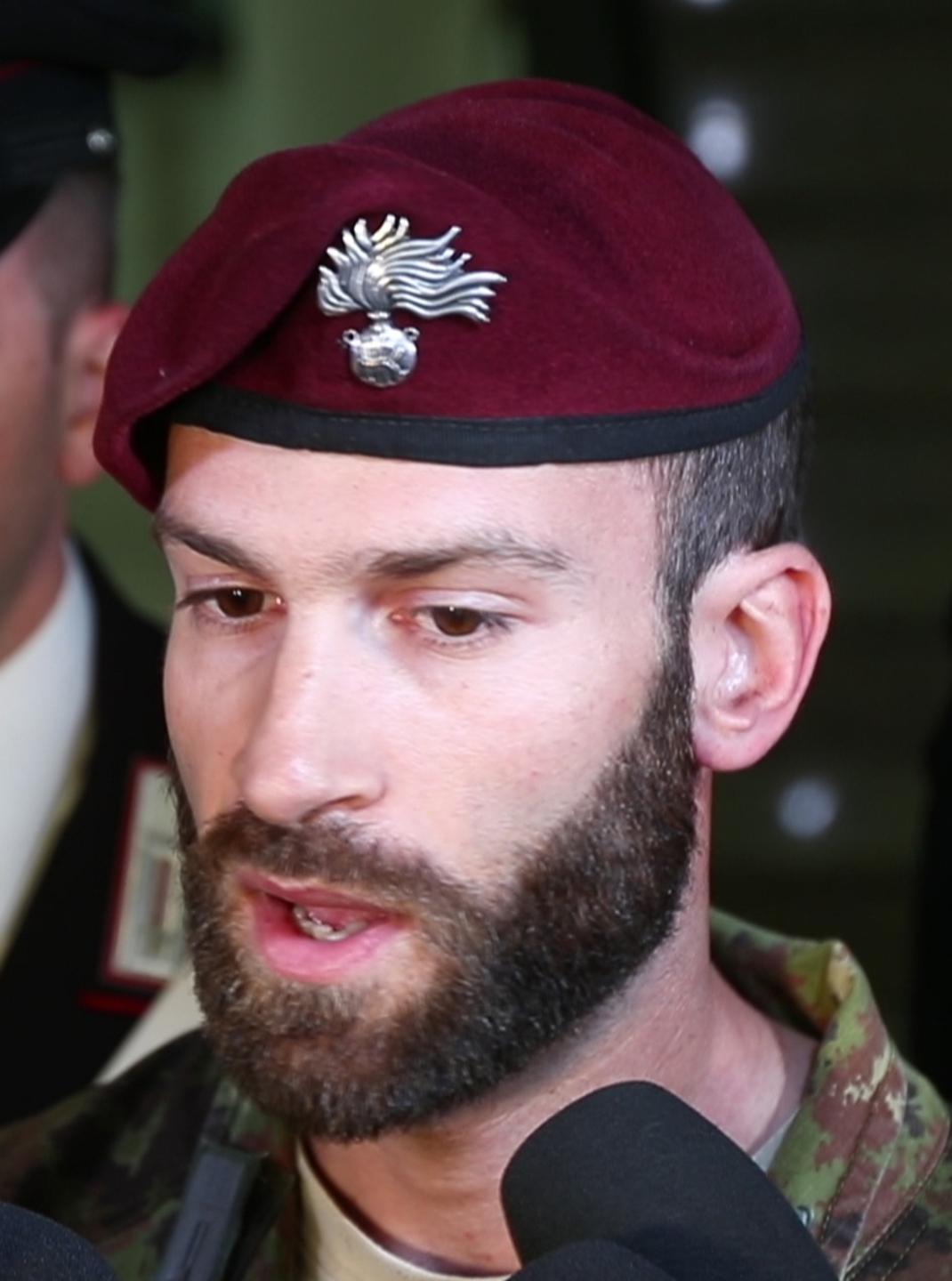 Il Tuscania controlla i rifugi scavati durante la guerra 