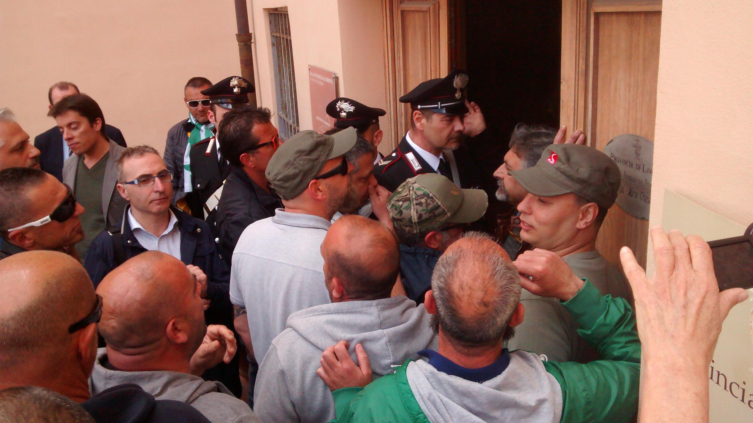 Tensione alla riunione per Grandi Molini