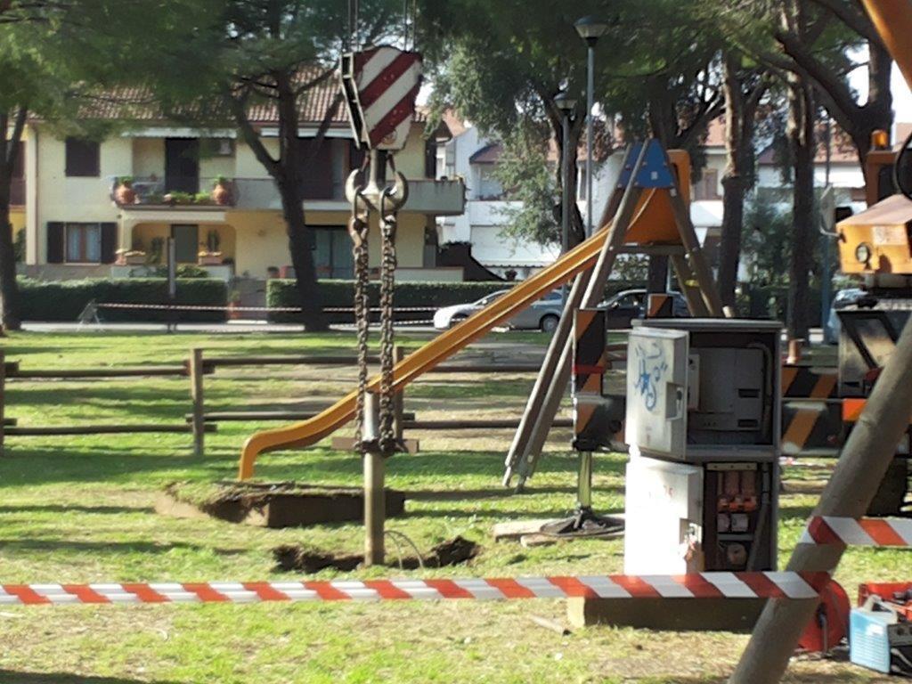 Il pozzo comunale di via Platino a Grosseto (foto Agenzia Bf)