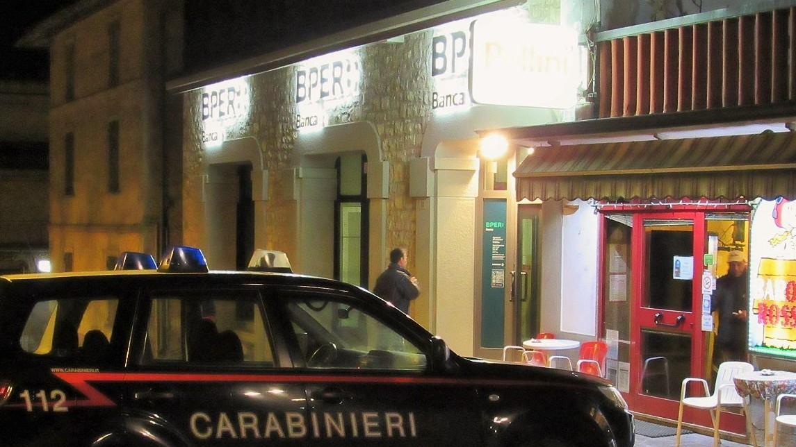 Rapina e spari a Serramazzoni: il bandito è già a casa