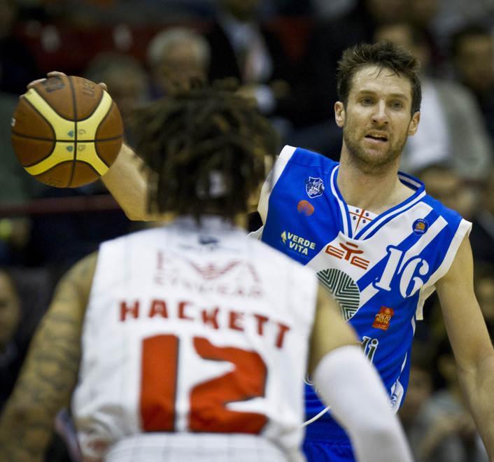 Basket, c'è Dinamo-Orlandina e ritorna Drake: «Bello il passato, ma ci serve vincere» 