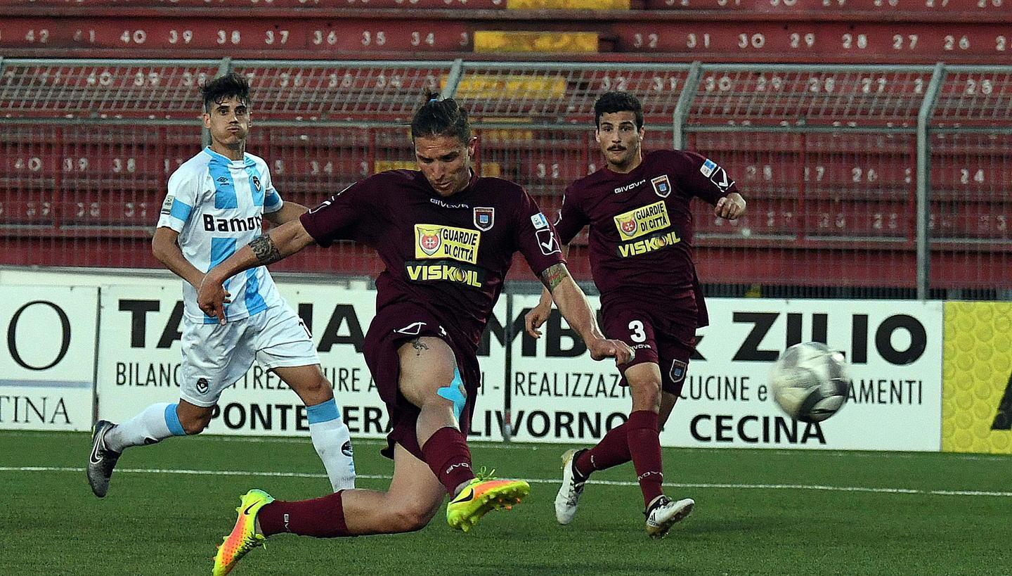 Il Pontedera in marcia affonda la Giana Erminio 