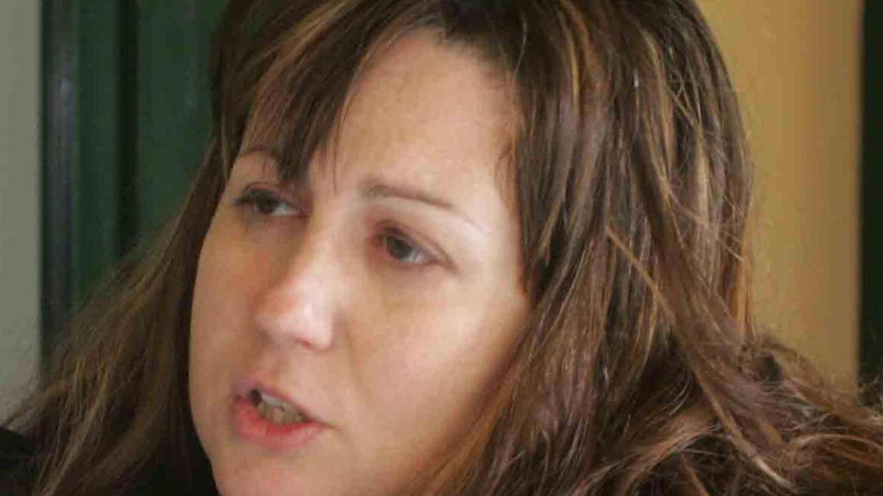 La 35enne, felice, abbraccia il suo avvocato «Ma resto spaventata, temo quell’uomo»