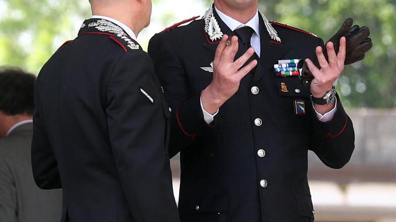 Guardia rapinata e beffata: deve ricomprare la pistola