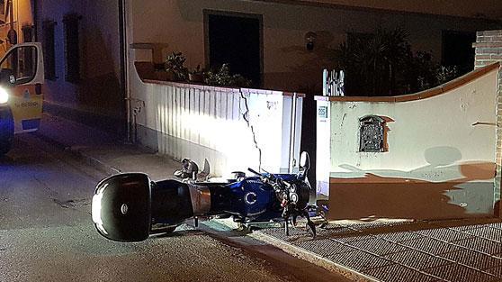 Muore nello schianto in moto: tornava dal corso per soccorritori