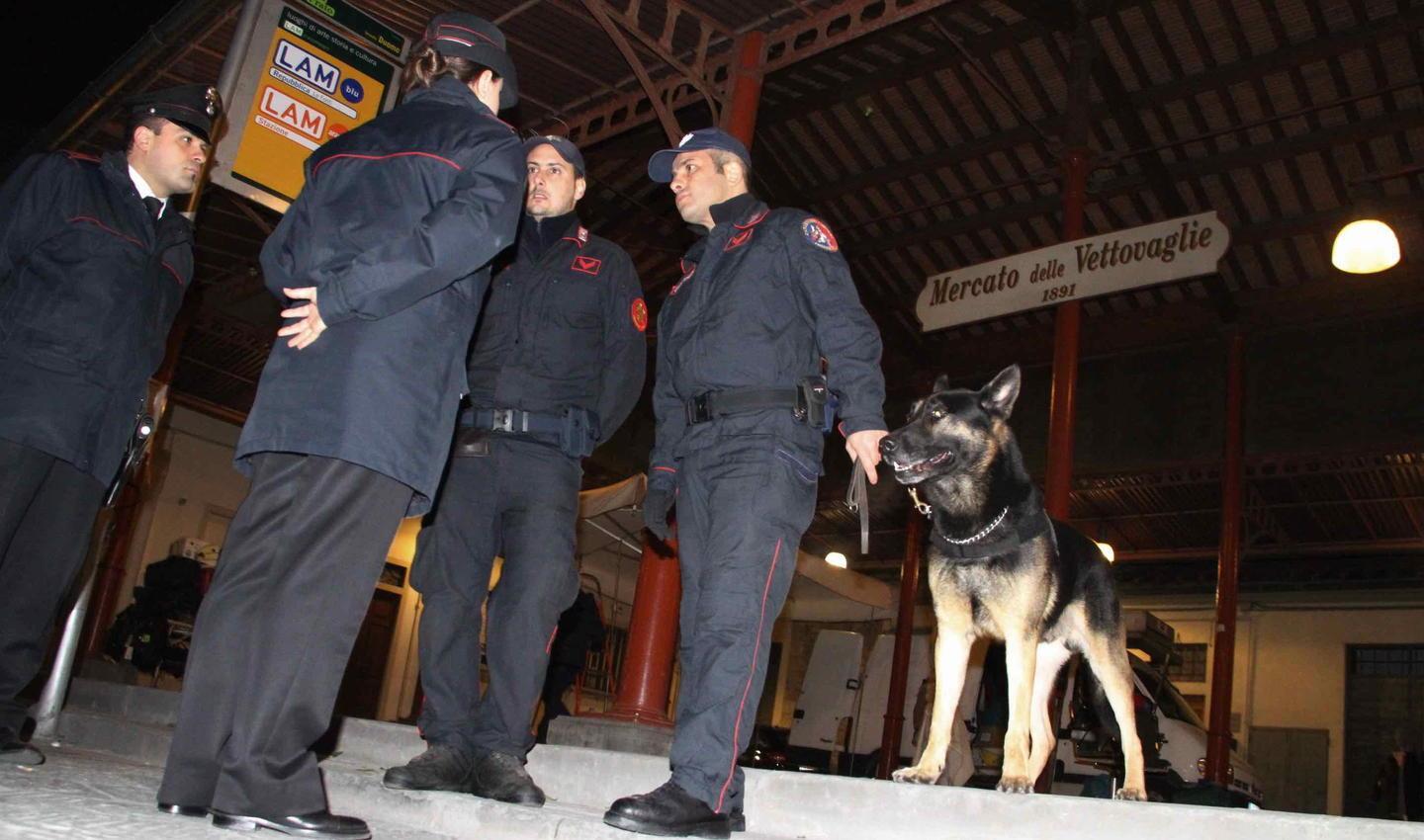 Spaccio di droga vicino al pub stop al locale per una settimana 