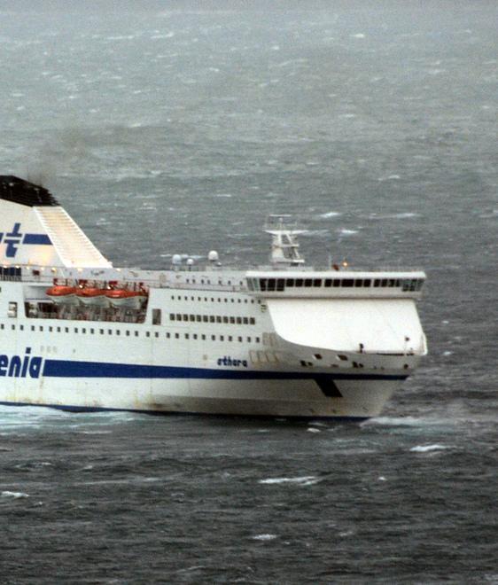 Pochi i turisti in arrivo con le navi Tirrenia 