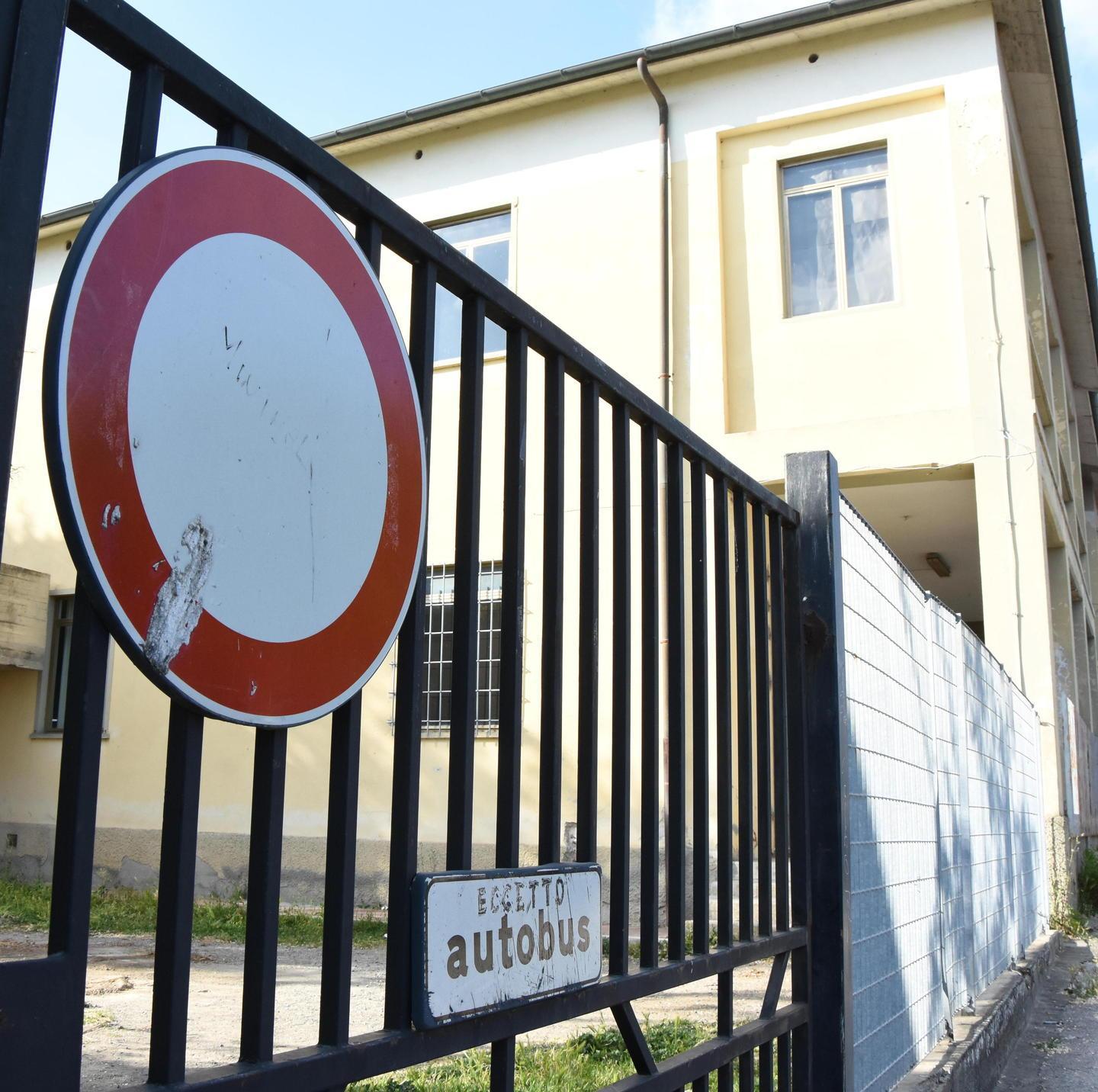 Via al difficile trasloco di 200 bambini 