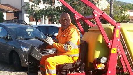 Erba alta, paesi in rivolta Il sindaco: «Arriviamo»