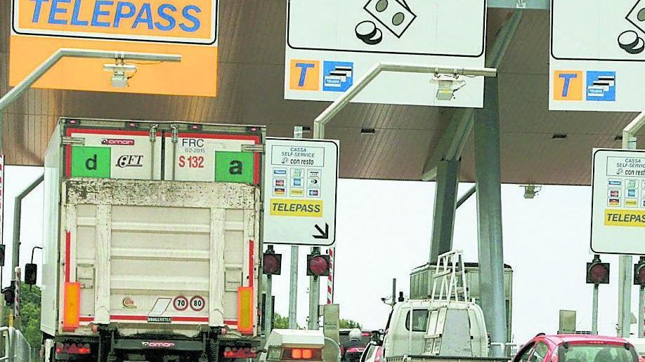 A12, quella gabella che non va giù: 0,60 euro per 3 km