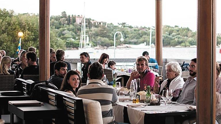 A Pasquetta vince il ristorante, prenotazioni in aumento in Sardegna