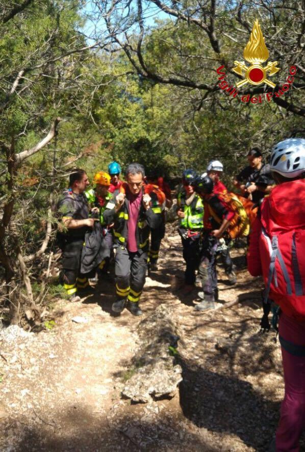 Turista venezuelana cade durante una gita a Cala Goloritzé: in azione il Soccorso alpino 