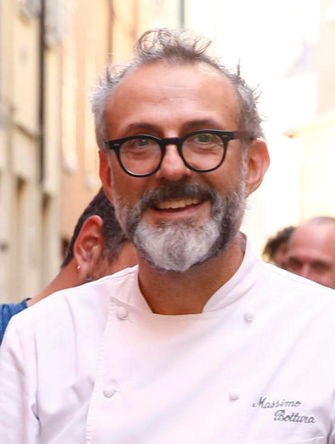 Modena, refettori per poveri: Rockefeller finanzia l’idea di chef Bottura  