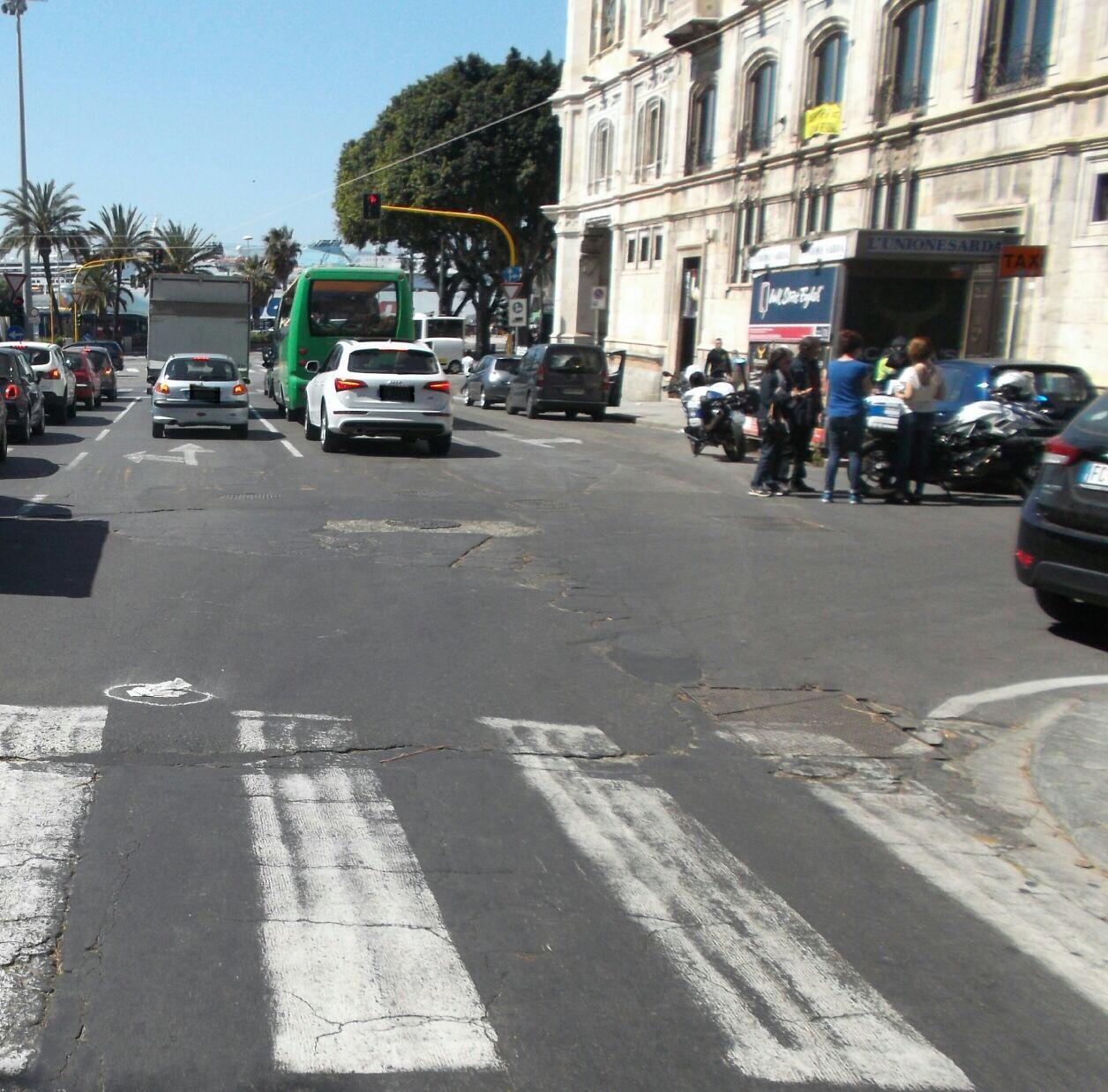 Cagliari, 80enne investito sulle strisce pedonali: ricoverato in ospedale