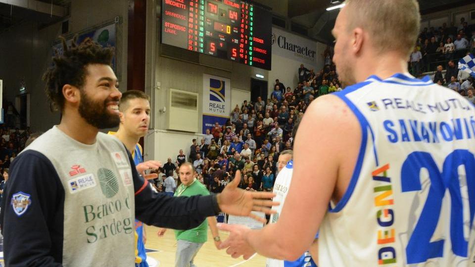 Basket, la Dinamo Sassari ora sogna il secondo posto 