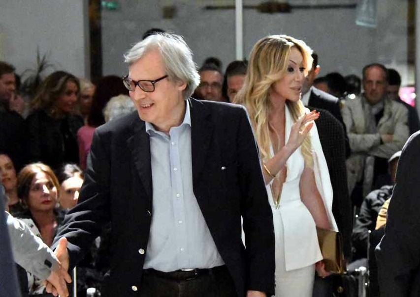 Sgarbi: la Caffaz al ballottaggio con i 5 Stelle e poi vinciamo