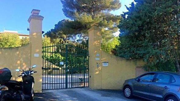 Ragazzo si ustiona col barbecue: è grave