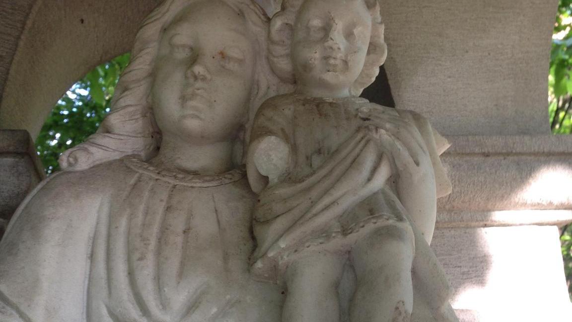 Portile, ancora un atto vandalico sacrilego contro la statua della Maestà