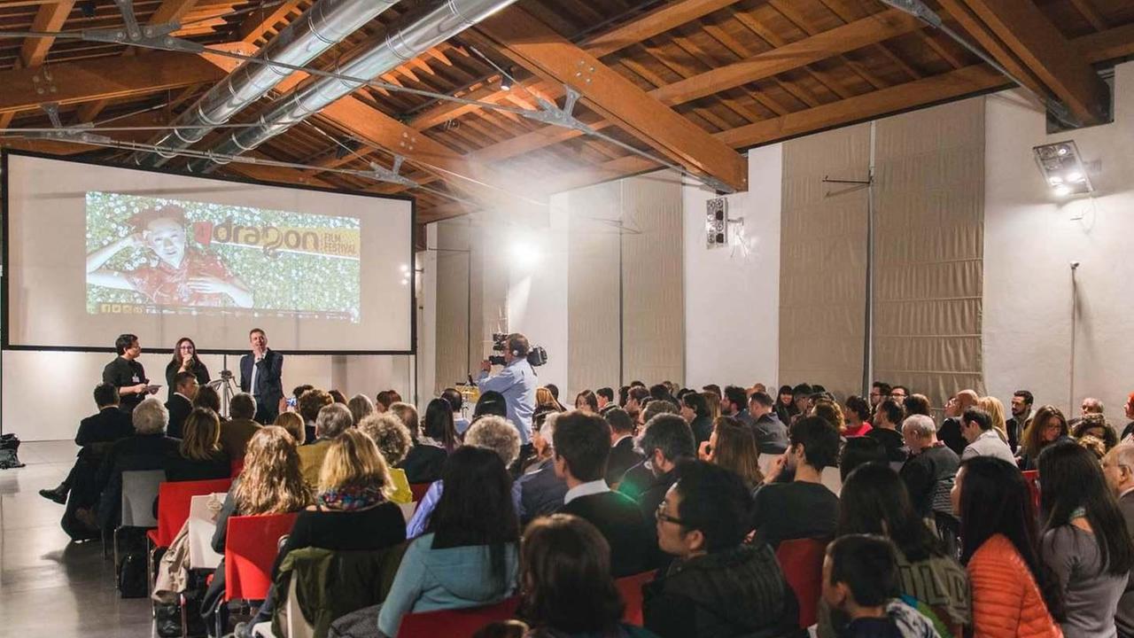 Una proiezione al Museo del Tessuto