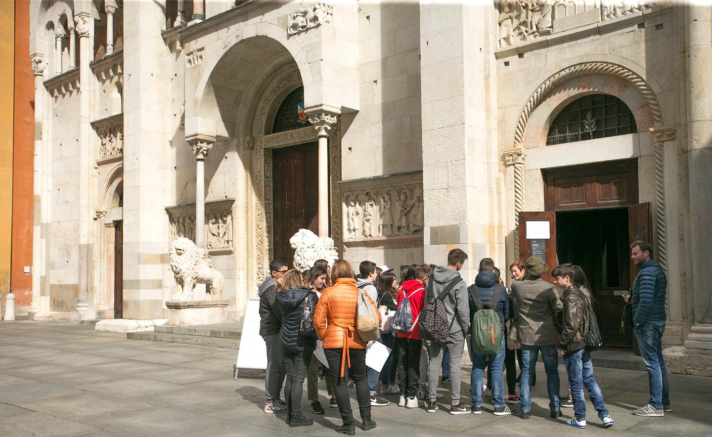 Modena. Duomo, rischio furti: un solo ingresso  