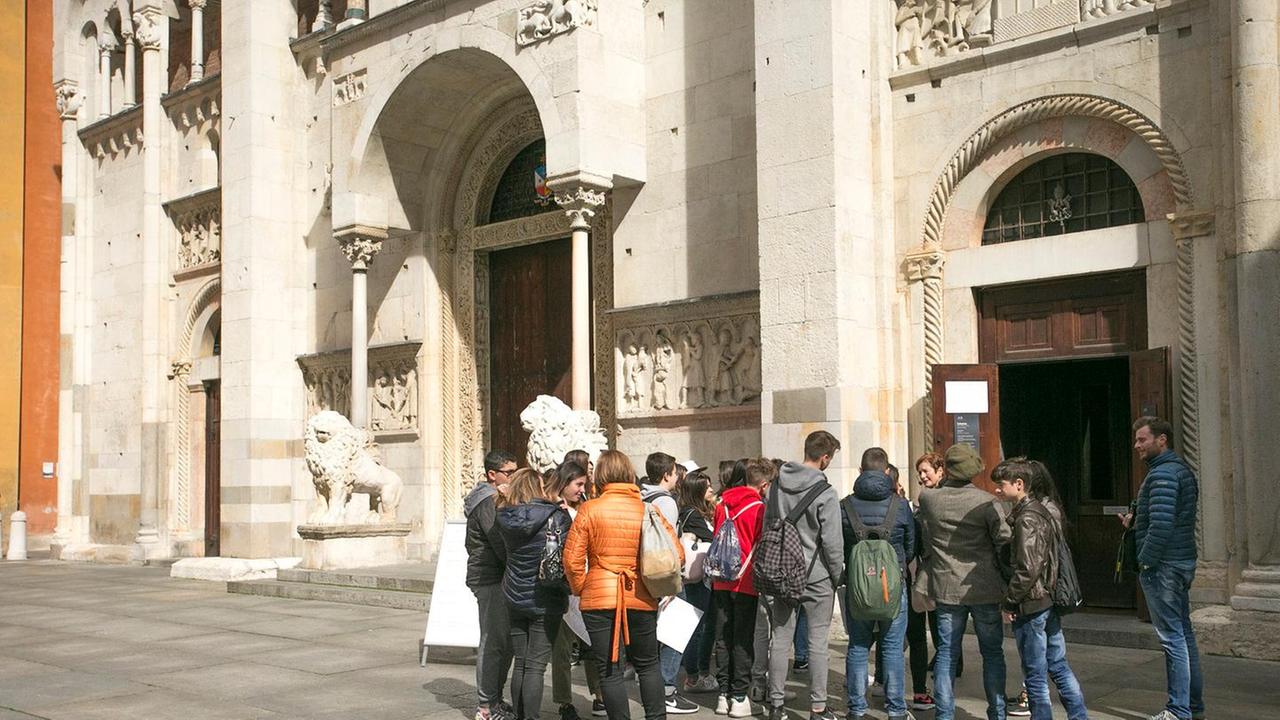 Modena. Duomo, rischio furti: un solo ingresso