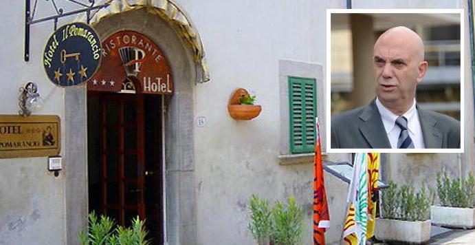 Perito del Comune per riaprire l’hotel 