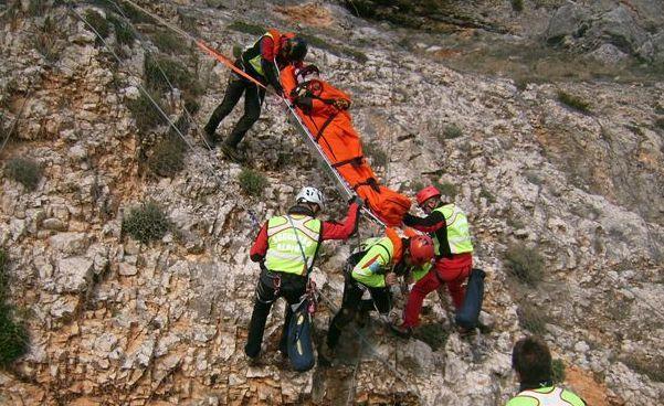 Escursionisti imprudenti nei sentieri del Supramonte 
