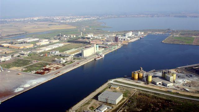 Il porto industriale di Santa Giusta-Oristano