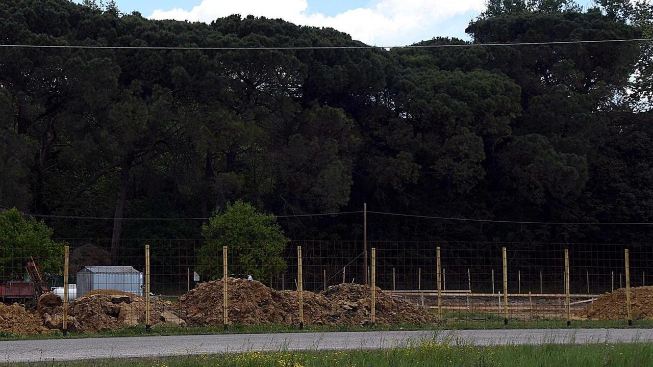 Cantiere vicino al parco Scatta una denuncia