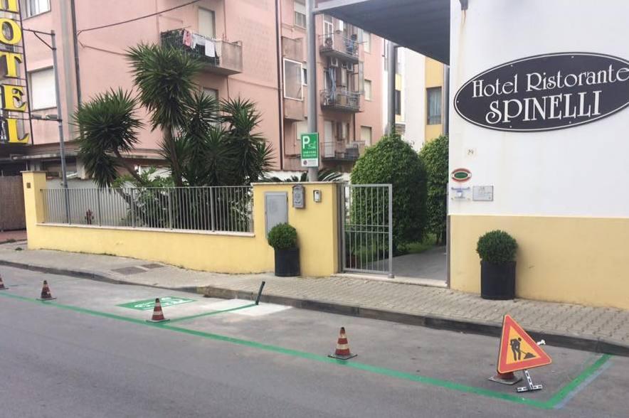 Auto elettriche, lo Spinelli le ricarica