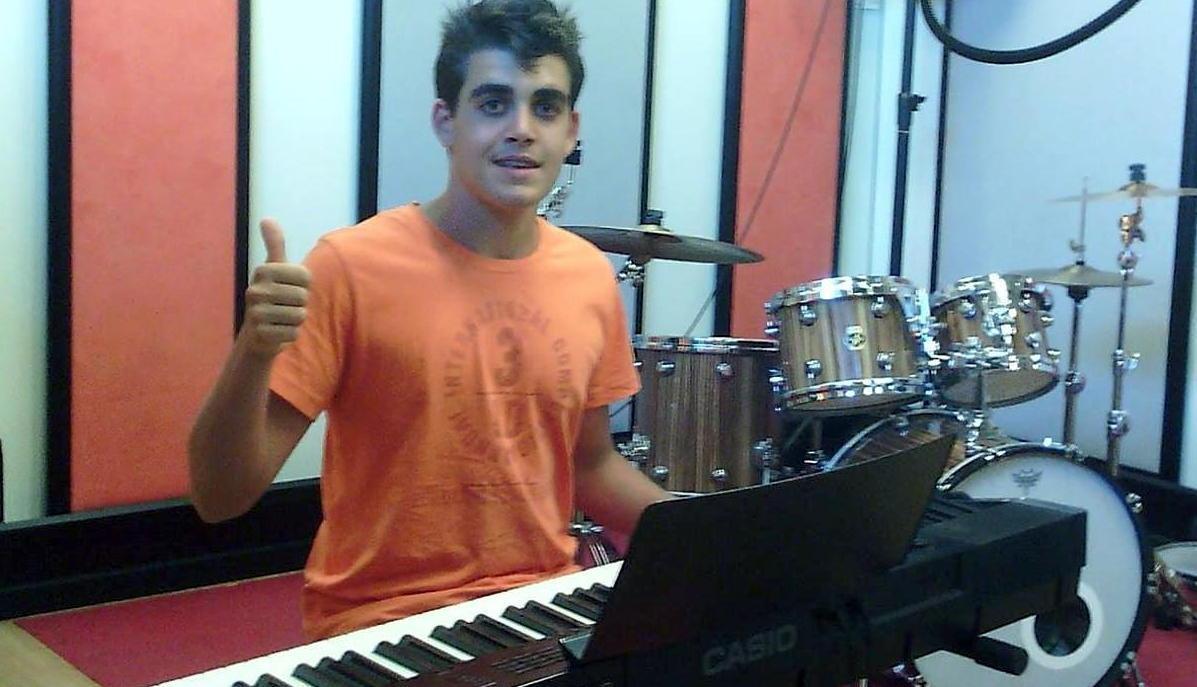 Alessandro Adamo con “Anime libere” spopola su YouTube 