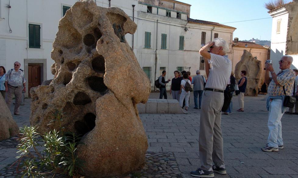 Seddone: «Illumineremo piazza Satta»