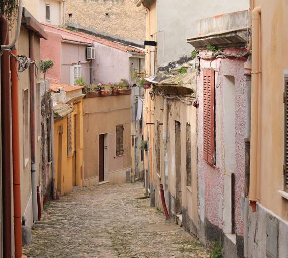 Sassari, centro storico degradato in 75 pronti a ristrutturare 