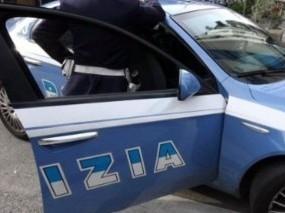 Minaccia di uccidere la moglie con l’accetta 