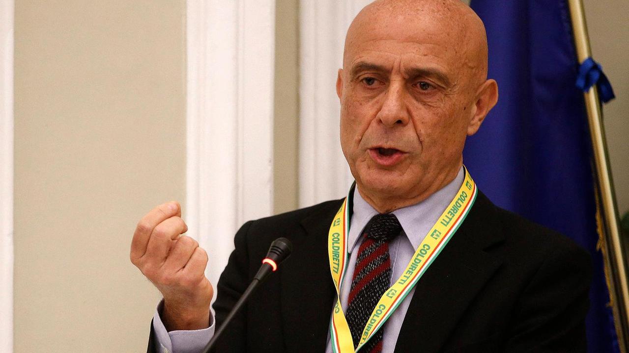 Appello a Minniti per lo stop a Forza Nuova