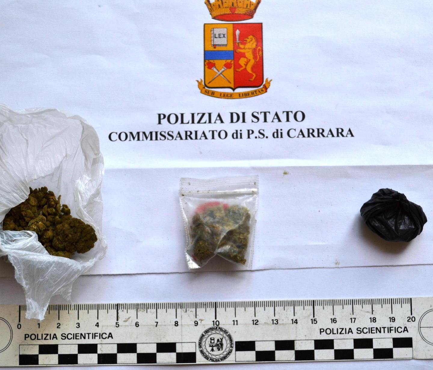 Aveva in tasca la cocaina per lo spaccio, arrestato