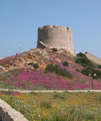 Tariffe da 400 euro per pronunciare il sì sulla torre spagnola 