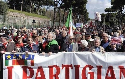 Anpi: «Se vanno in piazza ci sarà un presidio» 